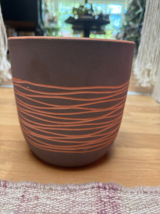 Striped terra-cotta pot 7”