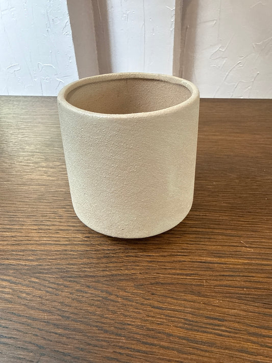 Luciana Pot
